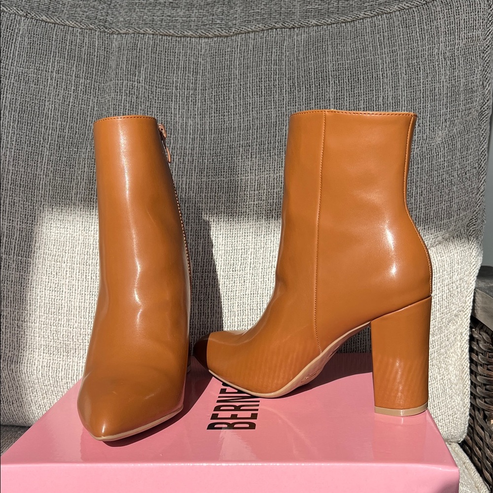 NEW Heeled Boots (Caramel color)